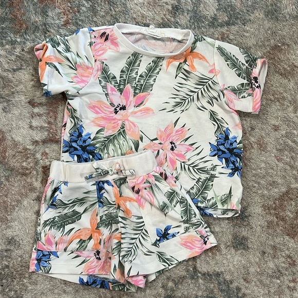 Girls 3T Summer Outfits - Picture 3 of 7